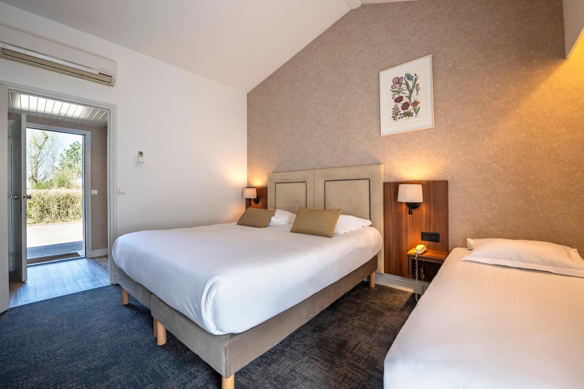 Le Relais Fleuri, Hotel Et Restaurant Logis - Avallon Sauvigny-le-Bois Luaran gambar