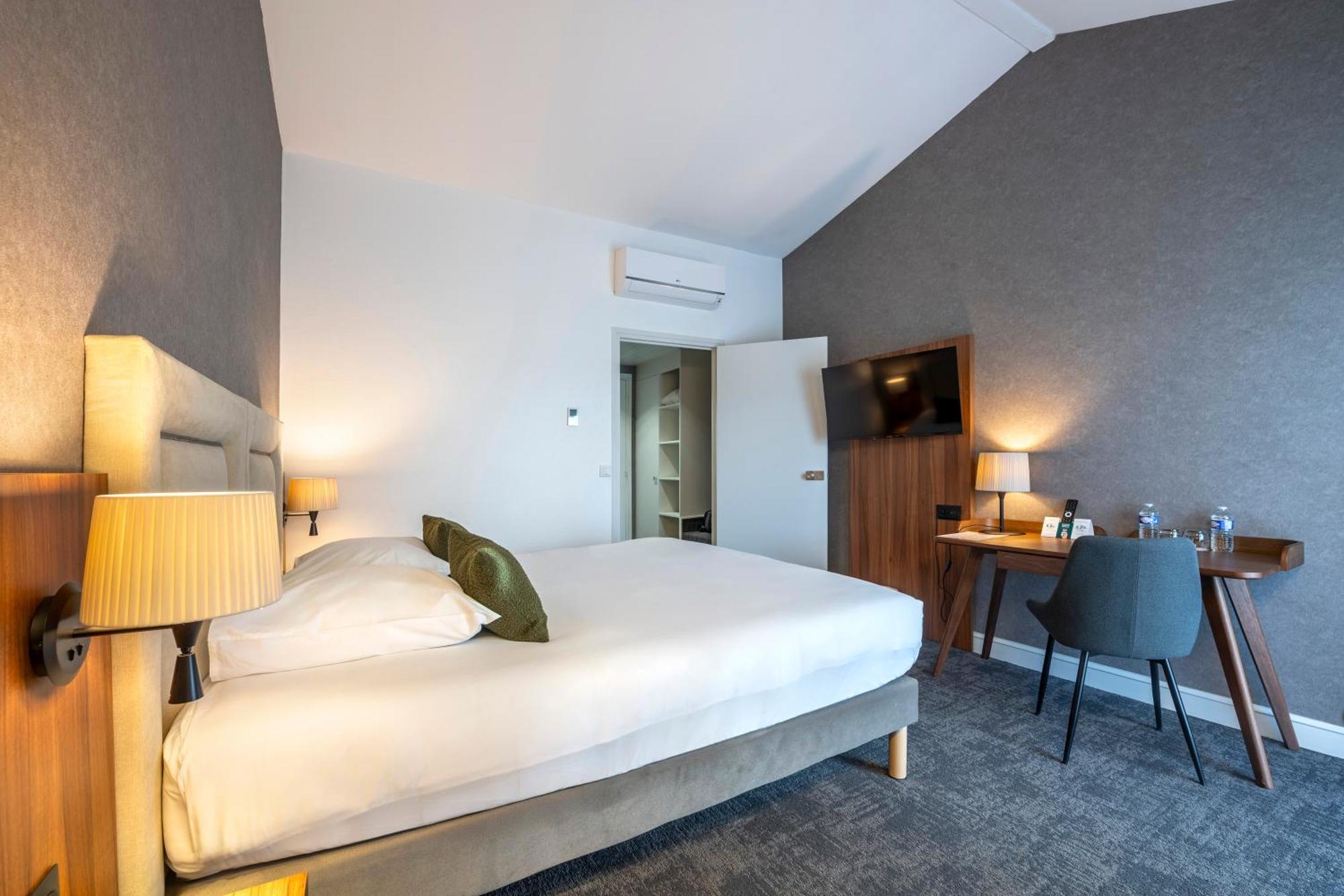 Le Relais Fleuri, Hotel Et Restaurant Logis - Avallon Sauvigny-le-Bois Luaran gambar